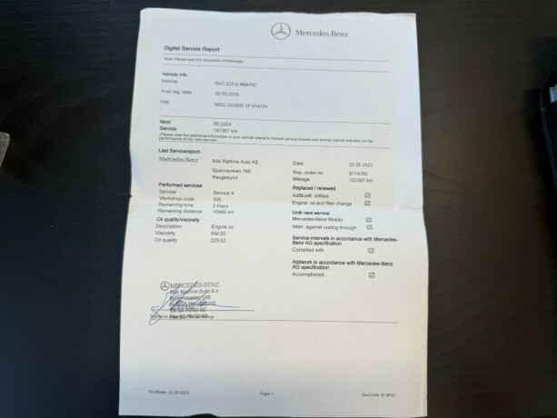 mercedes-benz-glc-diesel-2016-big-45