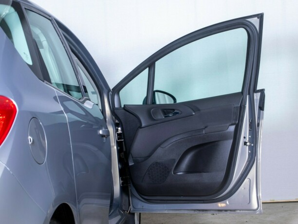 opel-meriva-diesel-2011-big-13