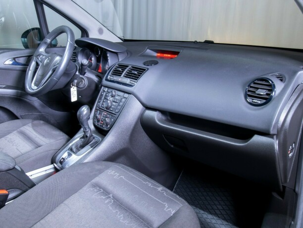 opel-meriva-diesel-2011-big-39