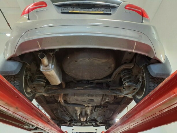 opel-meriva-diesel-2011-big-45