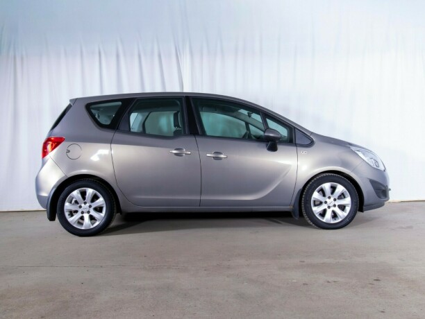 opel-meriva-diesel-2011-big-5