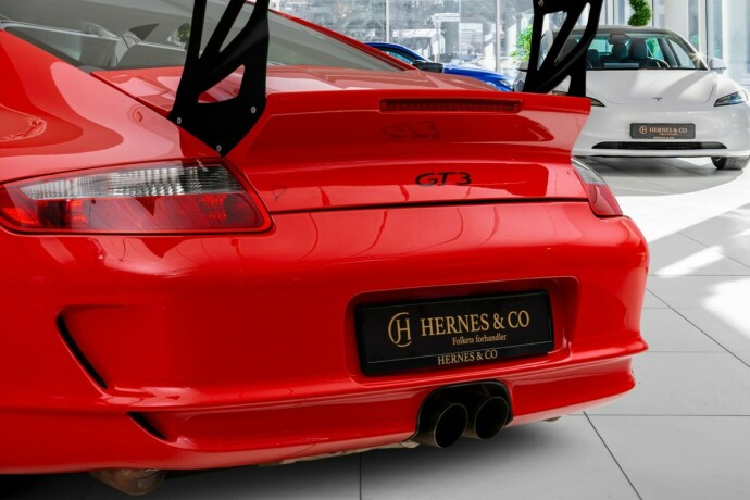 porsche-911-bensin-2007-big-26