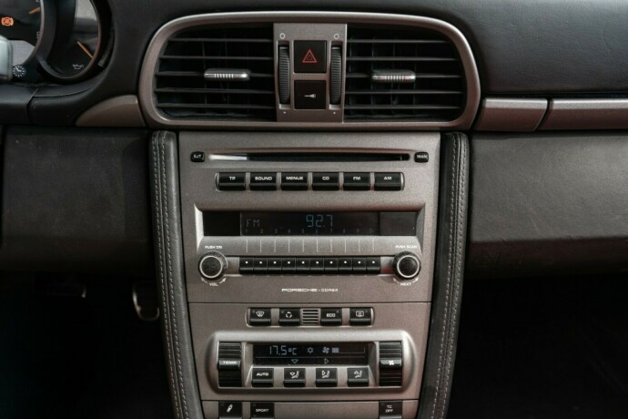 porsche-911-bensin-2007-big-46
