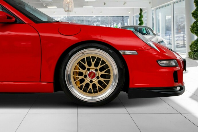 porsche-911-bensin-2007-big-22