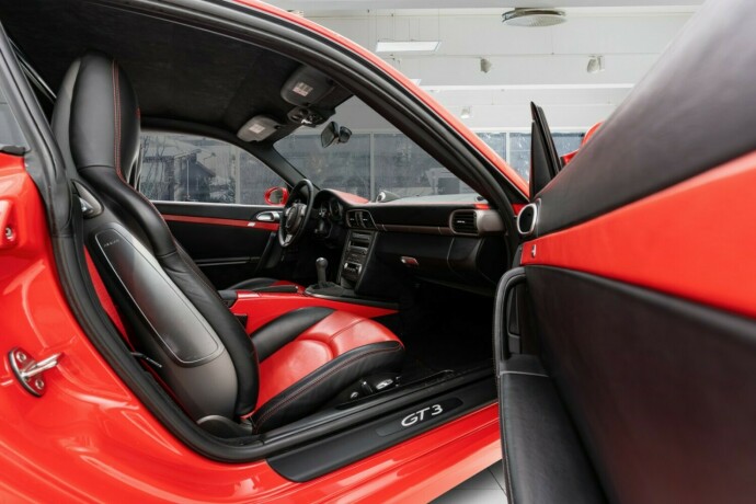 porsche-911-bensin-2007-big-60
