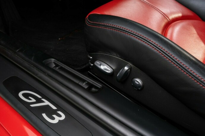 porsche-911-bensin-2007-big-57