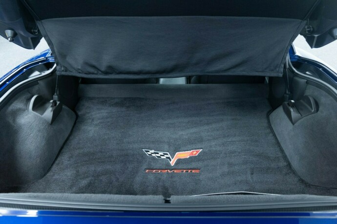 chevrolet-corvette-bensin-2005-big-8