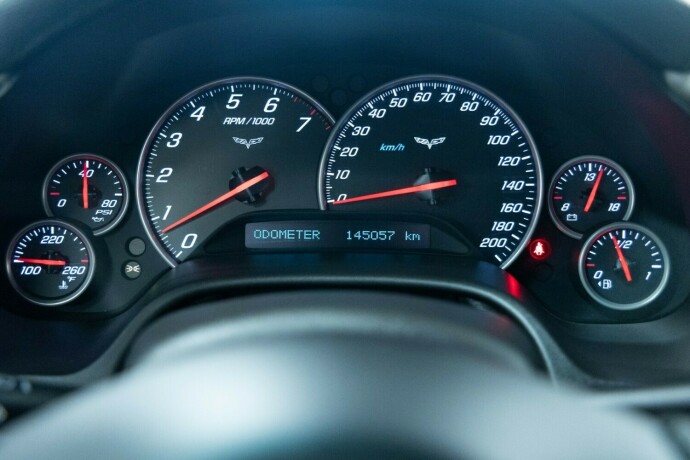 chevrolet-corvette-bensin-2005-big-11