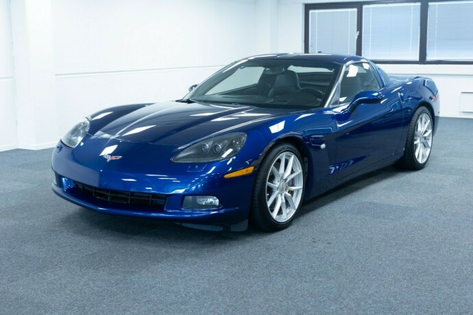 chevrolet-corvette-bensin-2005-big-0