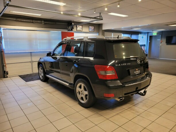 mercedes-benz-glk220-diesel-2011-big-6