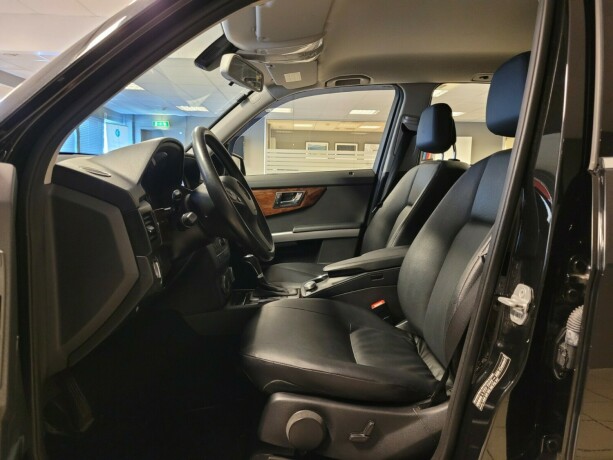 mercedes-benz-glk220-diesel-2011-big-18