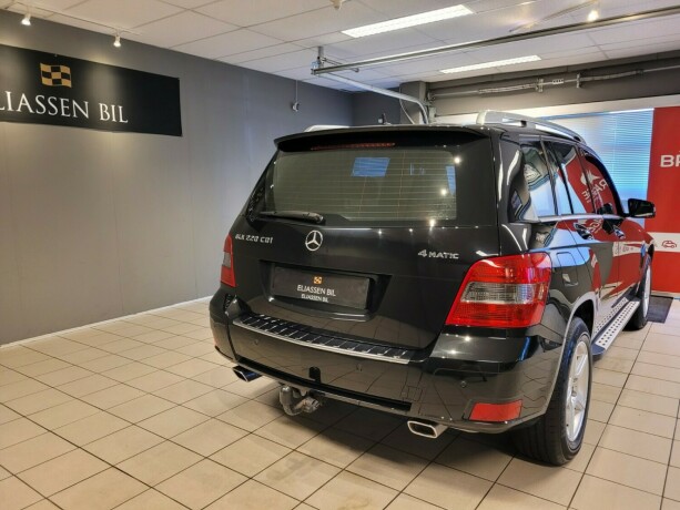 mercedes-benz-glk220-diesel-2011-big-5