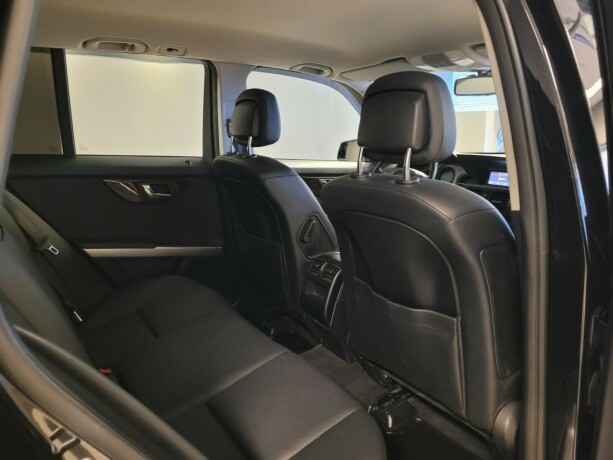 mercedes-benz-glk220-diesel-2011-big-14