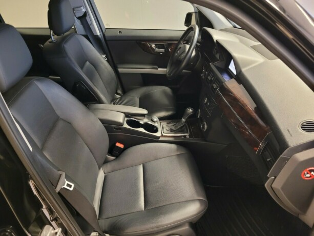 mercedes-benz-glk220-diesel-2011-big-13
