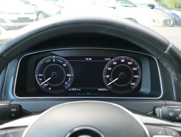 volkswagen-golf-elektrisitet-2019-big-24