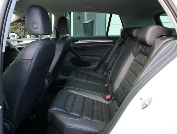 volkswagen-golf-elektrisitet-2019-big-12