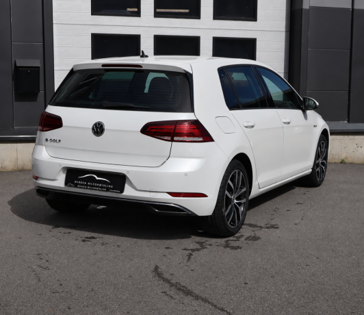 volkswagen-golf-elektrisitet-2019-big-3