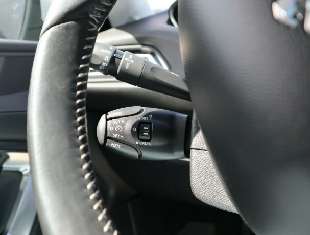 peugeot-308-diesel-2014-big-13