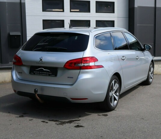 peugeot-308-diesel-2014-big-3