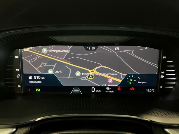 skoda-octavia-diesel-2024-big-36