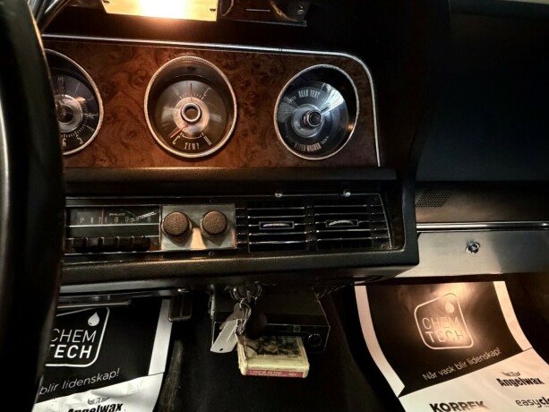 ford-thunderbird-1968-big-25