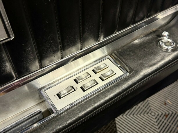 ford-thunderbird-1968-big-21