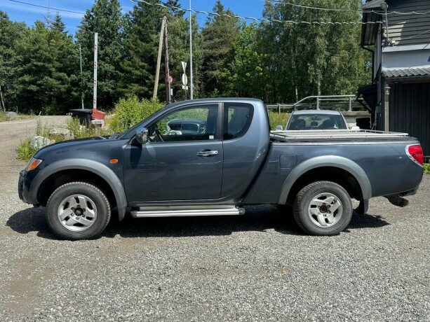 mitsubishi-l200-diesel-2007-big-1