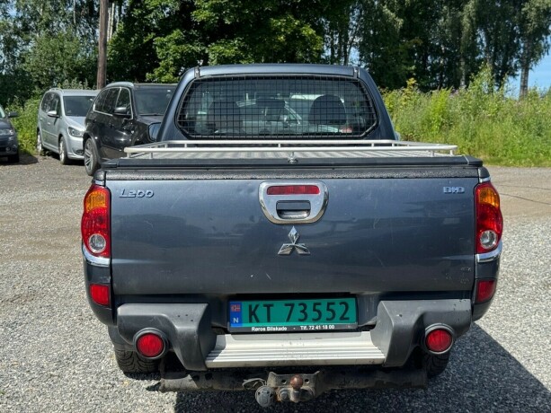 mitsubishi-l200-diesel-2007-big-3