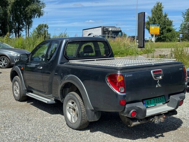 mitsubishi-l200-diesel-2007-big-2