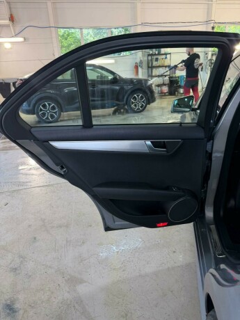 mercedes-benz-c-klasse-diesel-2012-big-12