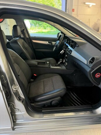 mercedes-benz-c-klasse-diesel-2012-big-17