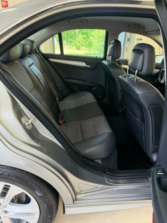 mercedes-benz-c-klasse-diesel-2012-big-15