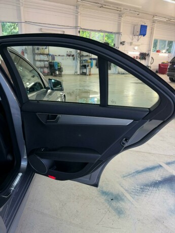 mercedes-benz-c-klasse-diesel-2012-big-14