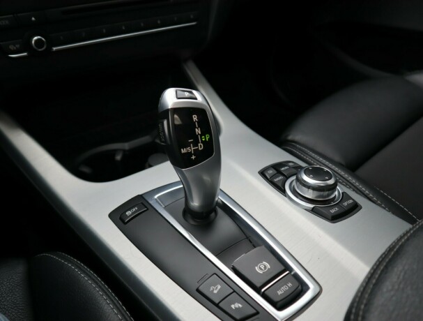 bmw-x3-diesel-2010-big-15