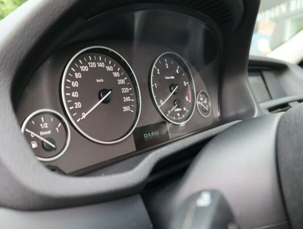 bmw-x3-diesel-2010-big-18