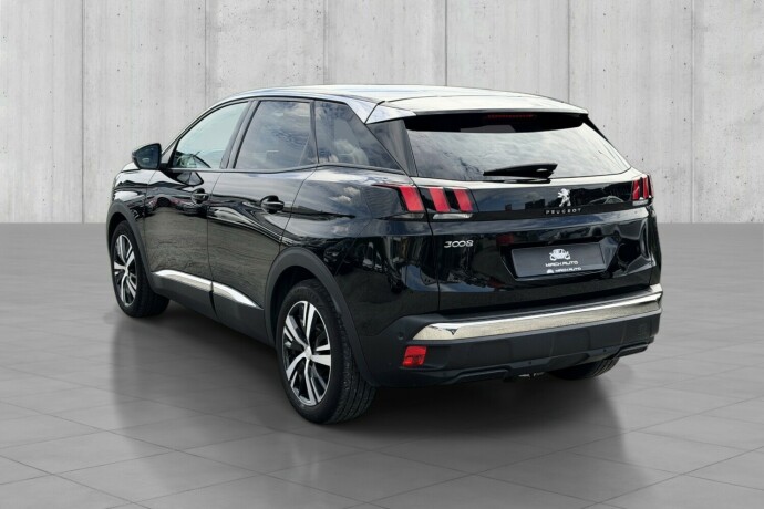 peugeot-3008-bensin-2018-big-5