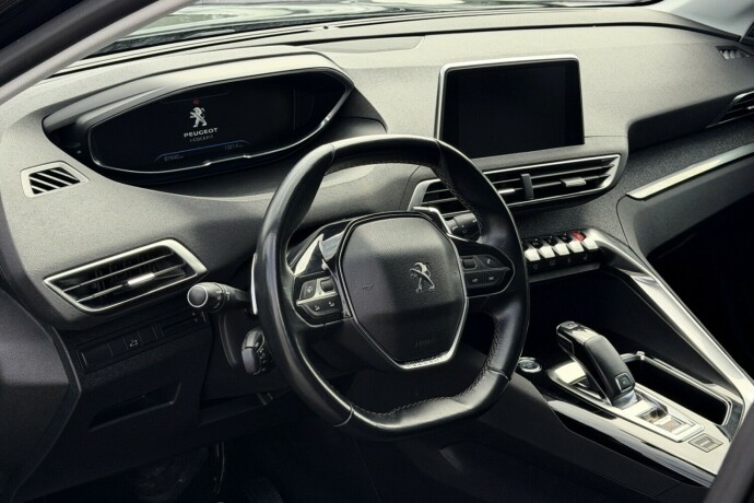 peugeot-3008-bensin-2018-big-6