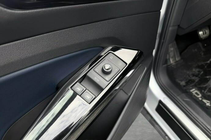 volkswagen-id4-gtx-elektrisitet-2022-big-17