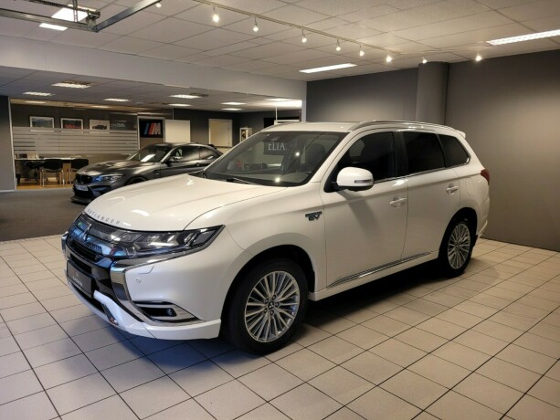 mitsubishi-outlander-plug-in-petrol-2019-big-7