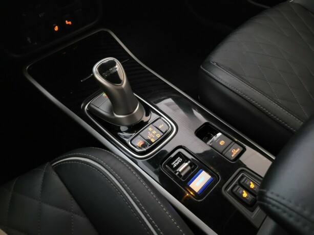mitsubishi-outlander-plug-in-petrol-2019-big-21