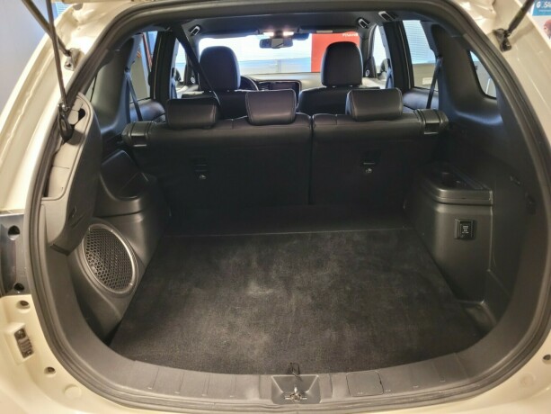 mitsubishi-outlander-plug-in-petrol-2019-big-17