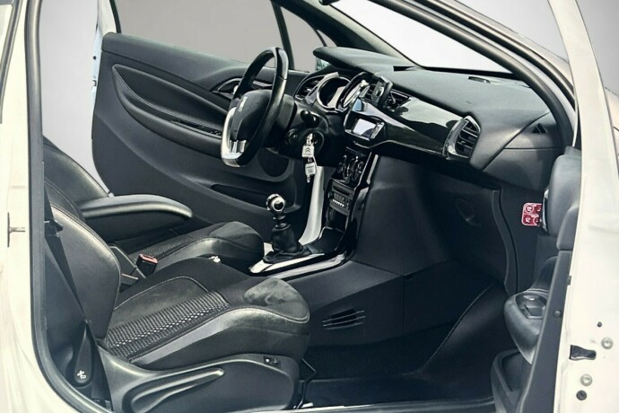 citroen-ds3-diesel-2011-big-9