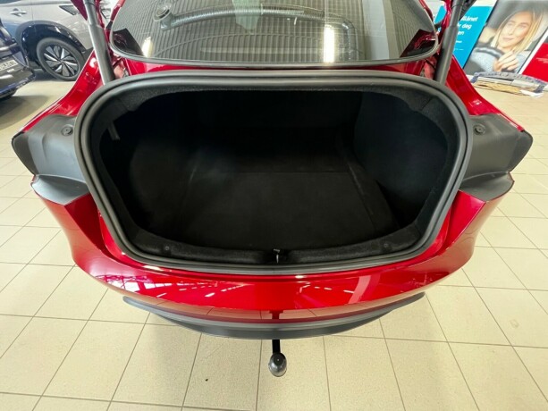 tesla-model-3-elektrisitet-2024-big-27