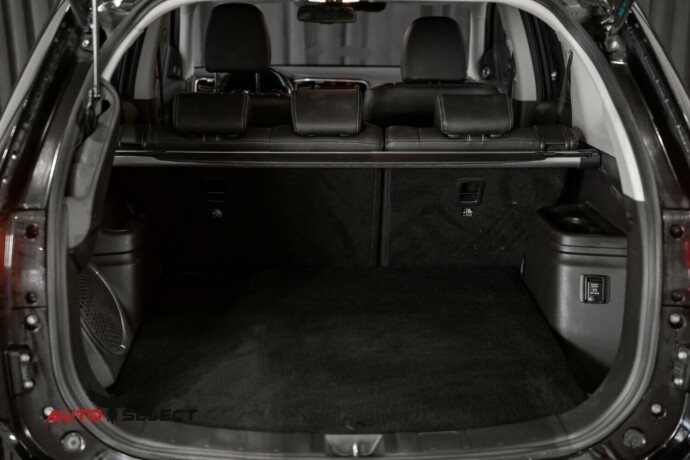 mitsubishi-outlander-elektrisitetbensin-2017-big-9