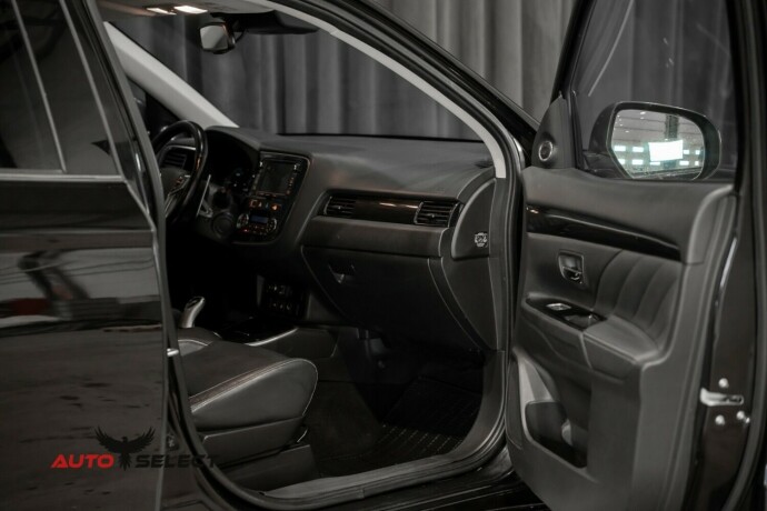 mitsubishi-outlander-elektrisitetbensin-2017-big-15