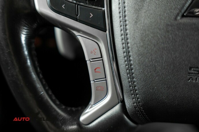 mitsubishi-outlander-elektrisitetbensin-2017-big-29