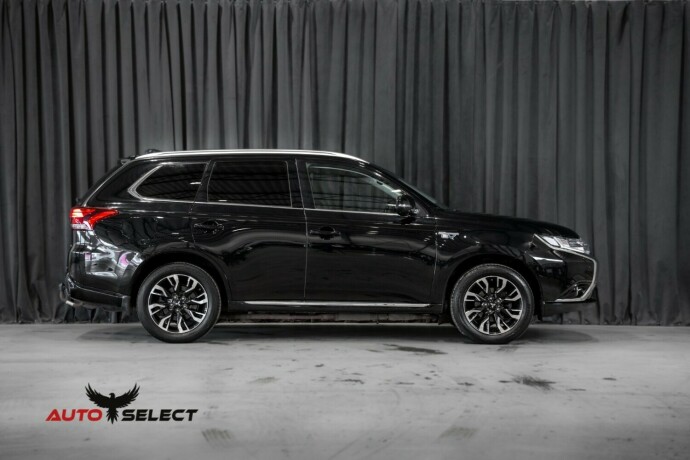 mitsubishi-outlander-elektrisitetbensin-2017-big-12