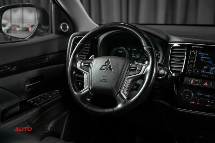 mitsubishi-outlander-elektrisitetbensin-2017-big-24