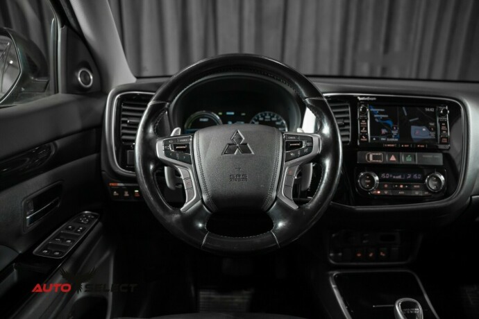mitsubishi-outlander-elektrisitetbensin-2017-big-26