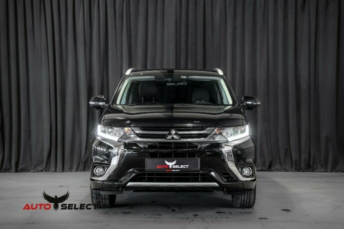 mitsubishi-outlander-elektrisitetbensin-2017-big-4